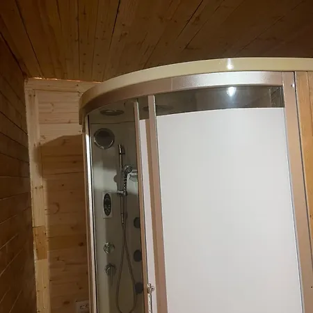 Ferienhaus E Mjaltit *